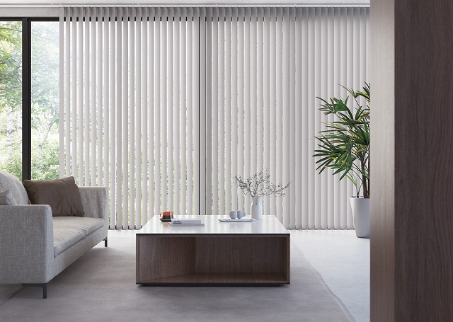 リビングに縦型ブラインド タチカワ ラインドレープ