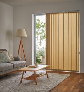 室内から室外の見え方 TOSO バーチカルブラインド