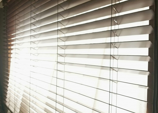 ウッドブラインド 木のぬくもり 柔らかい印象